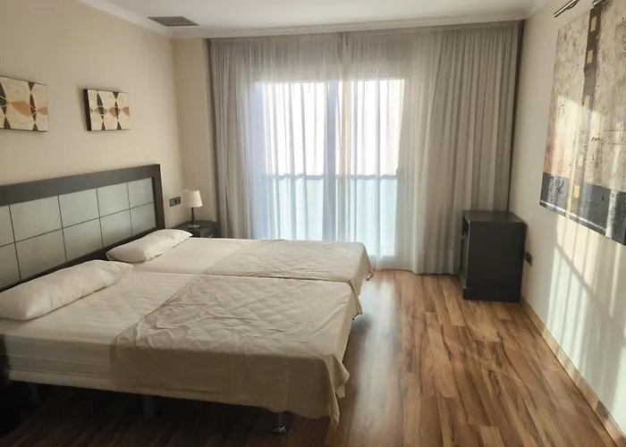 Family Spacious Apartment, Terrace, Kitchen, City View, Free Parking And Wifi