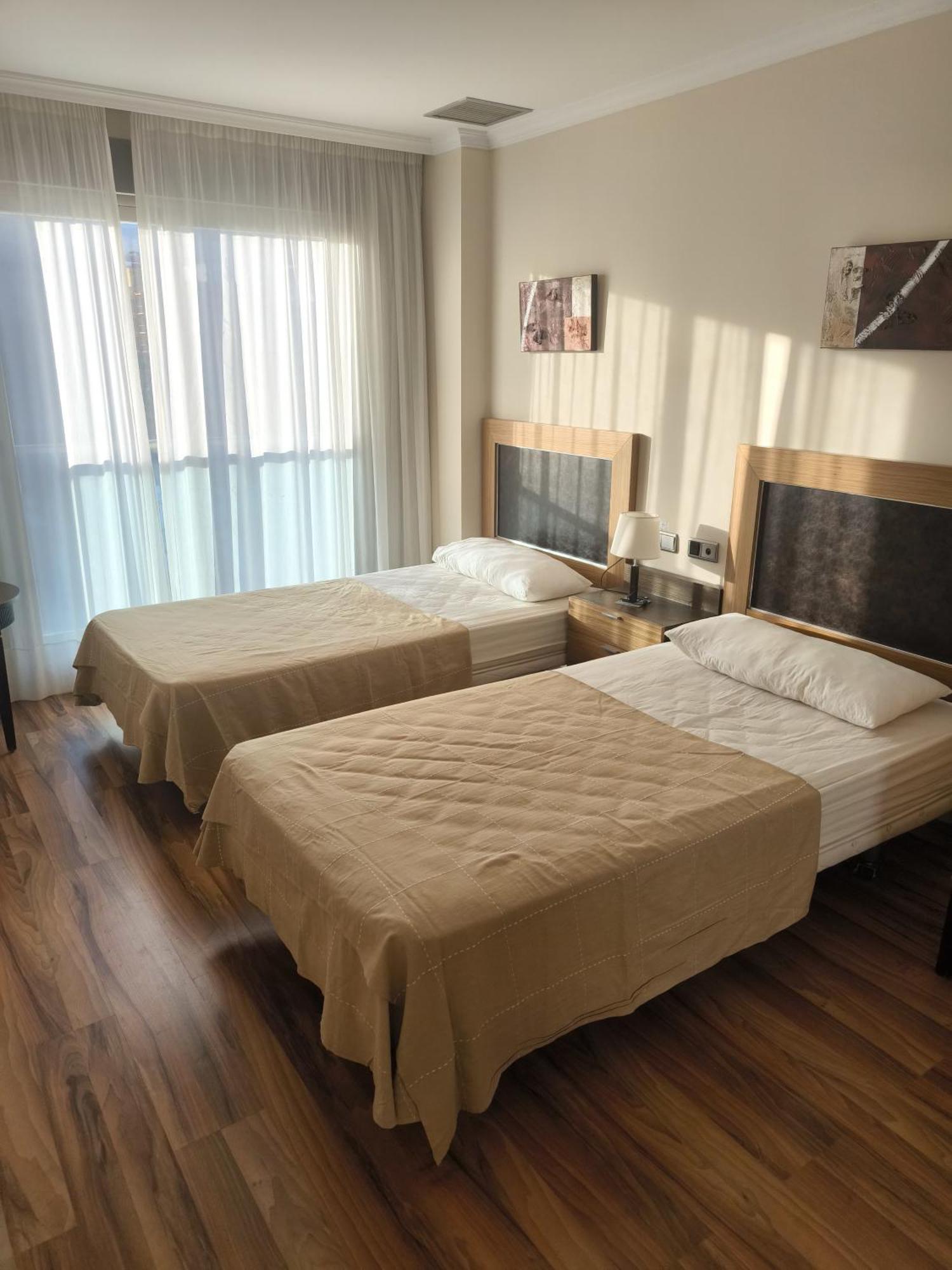 Family Spacious Apartment, Terrace, Kitchen, View, Free Parking And Wifi Apartment Benalmadena